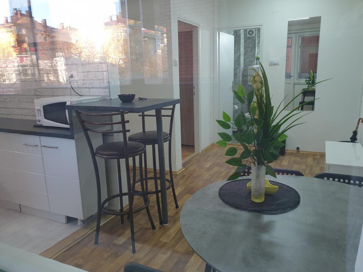 Despot Apartment Ni